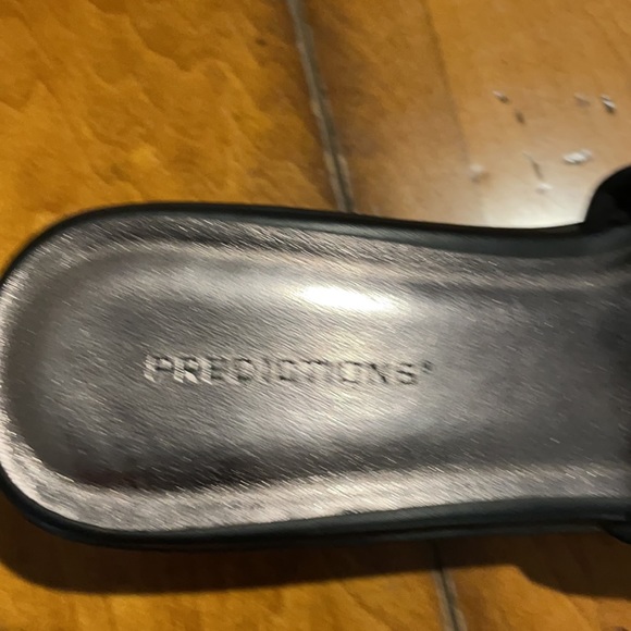 Predictions Comfort Sandals size 7wide - Picture 5 of 6